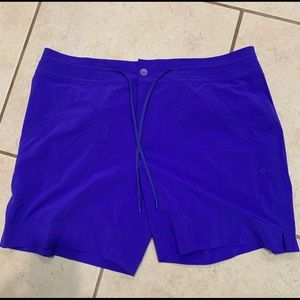 Athleta Shorts Sz 16